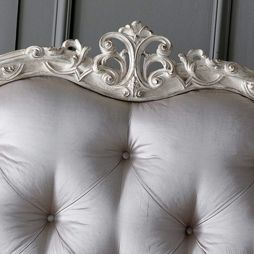 Classic Designer Carved Bed for Luxury Bedrooms