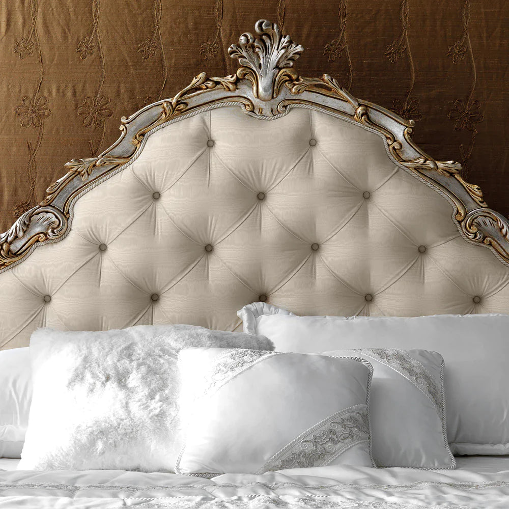 Antique Style Royal Carved Wooden Bed Design