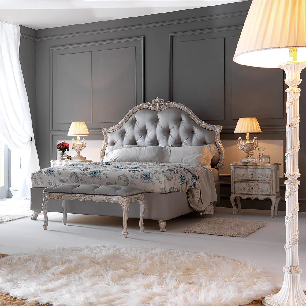 Classic Designer Carved Bed for Luxury Bedrooms